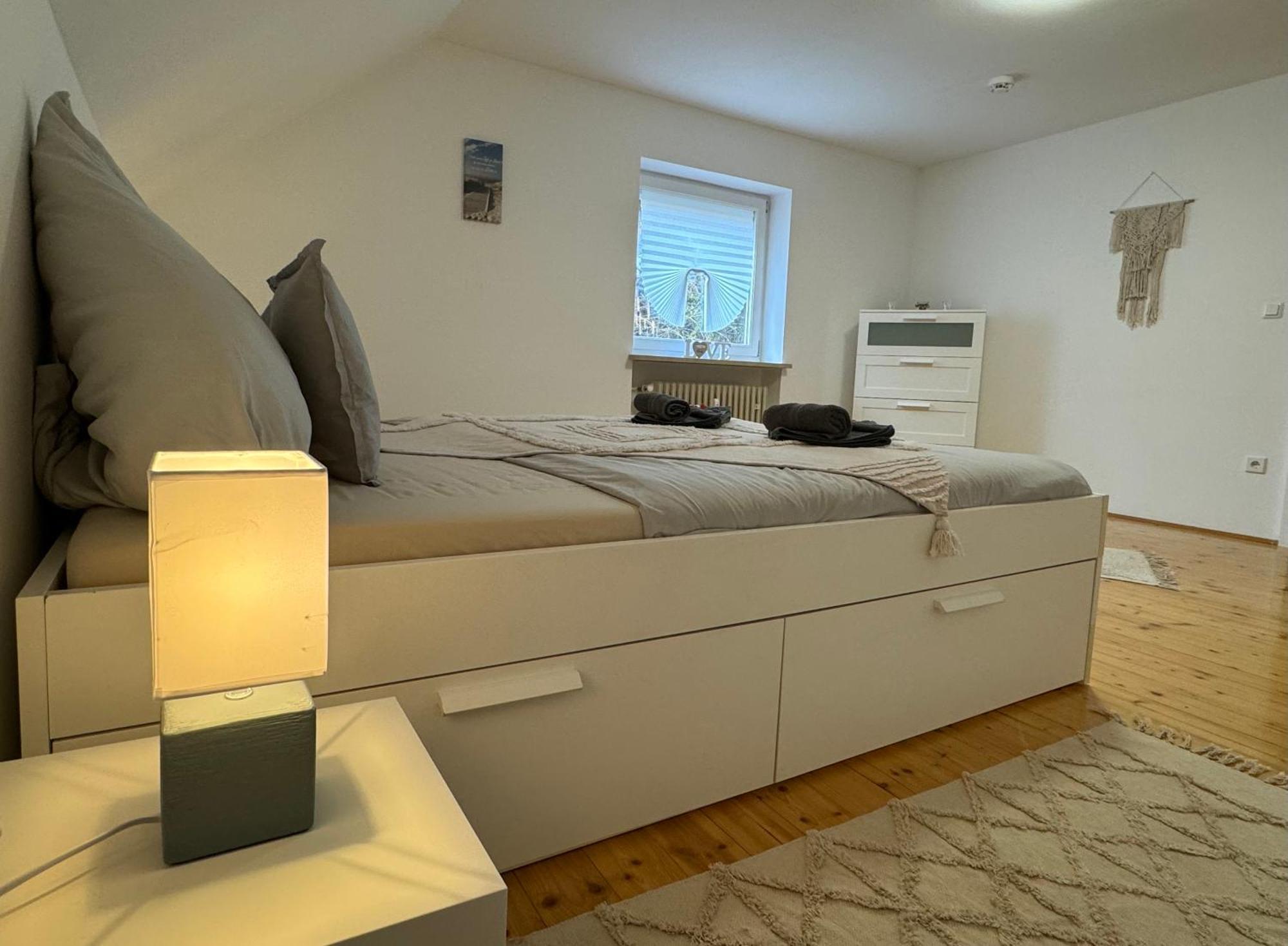 Апартаменты Fewo Boho 110 Qm Mit Bergblick 3 Min Bahnhof Лауфен Экстерьер фото